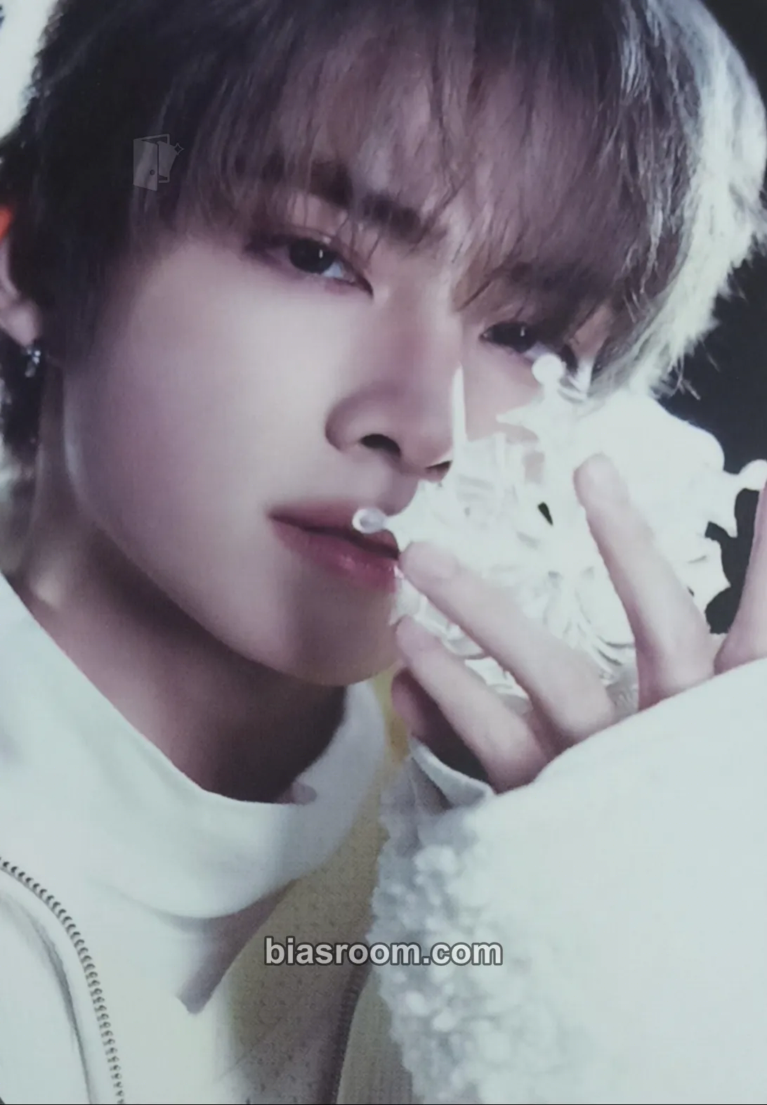 Xiaojun Eternal White Photocard - WayV - WayV K-pop photocard