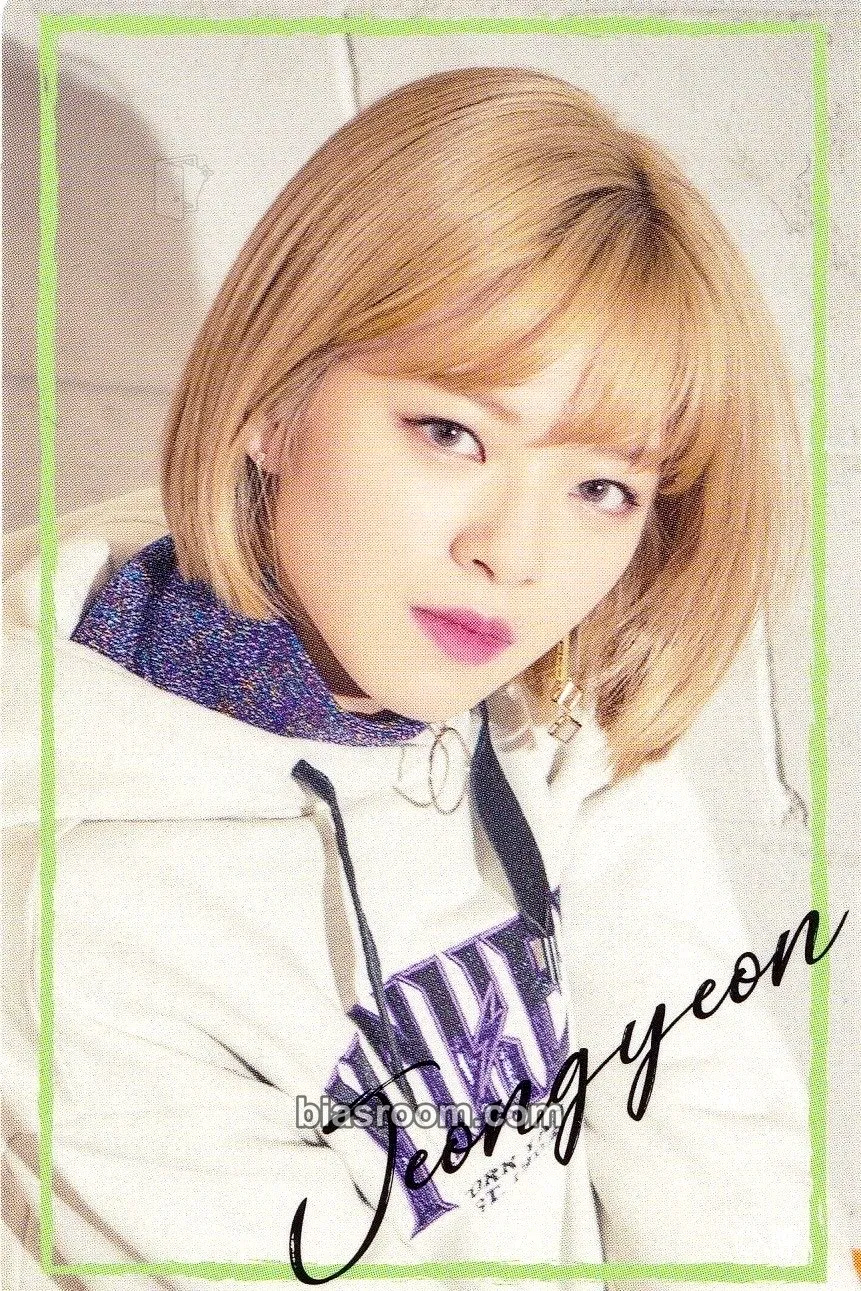 Jeongyeon Twice 2nd Tour: Twiceland Zone 2 – Fantasy Park Photocard - TWICE - TWICE K-pop photocard