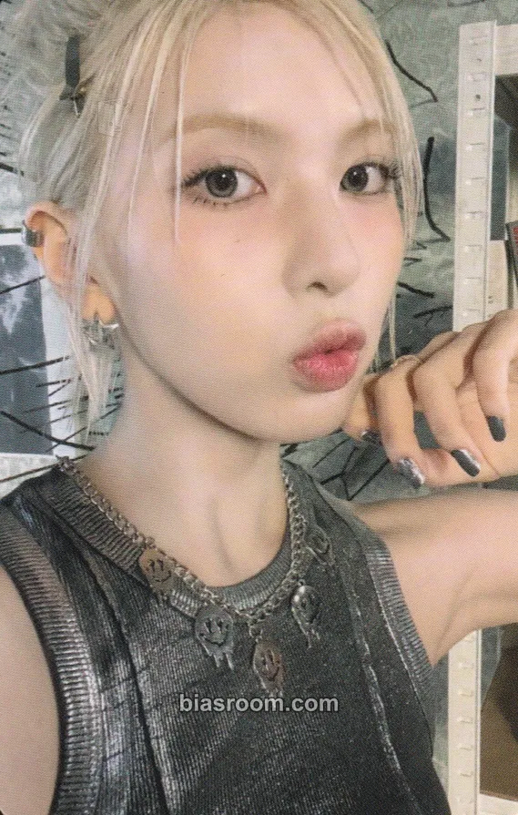 Bae Fe3O4: STICK OUT Photocard - NMIXX - NMIXX K-pop photocard