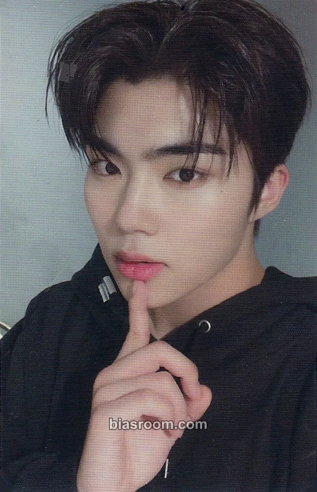 Gunwook Melting Point Photocard - ZEROBASEONE - ZEROBASEONE K-pop photocard