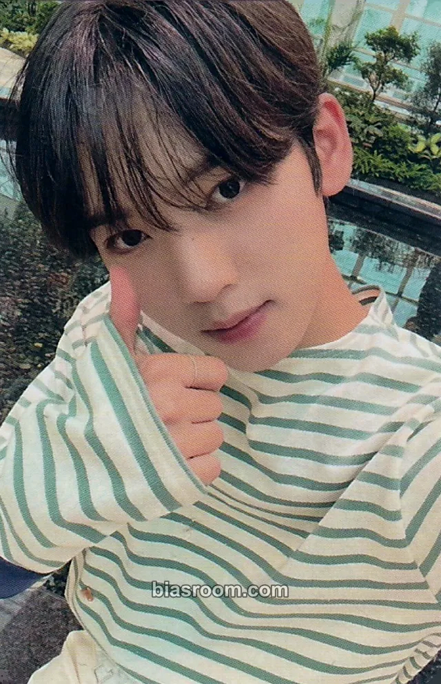 Yujin Youth in the Shade Photocard - ZEROBASEONE - ZEROBASEONE K-pop photocard