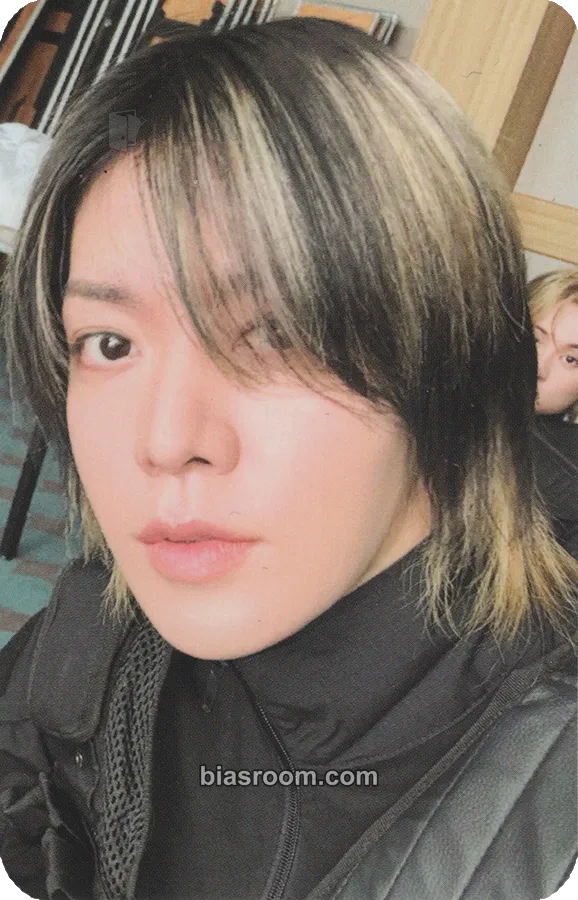 Yuta Neo City: The Momentum (NCT127 4th Tour) Photocard - NCT 127 - NCT 127 K-pop photocard