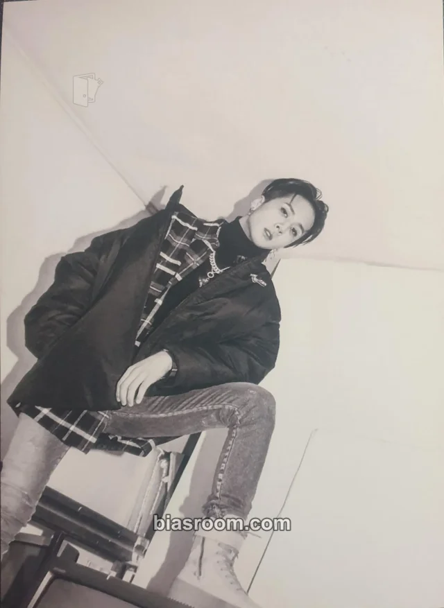 VIXX - Ravi - RAVI First Solo Europe Tour 2018 Event postcard