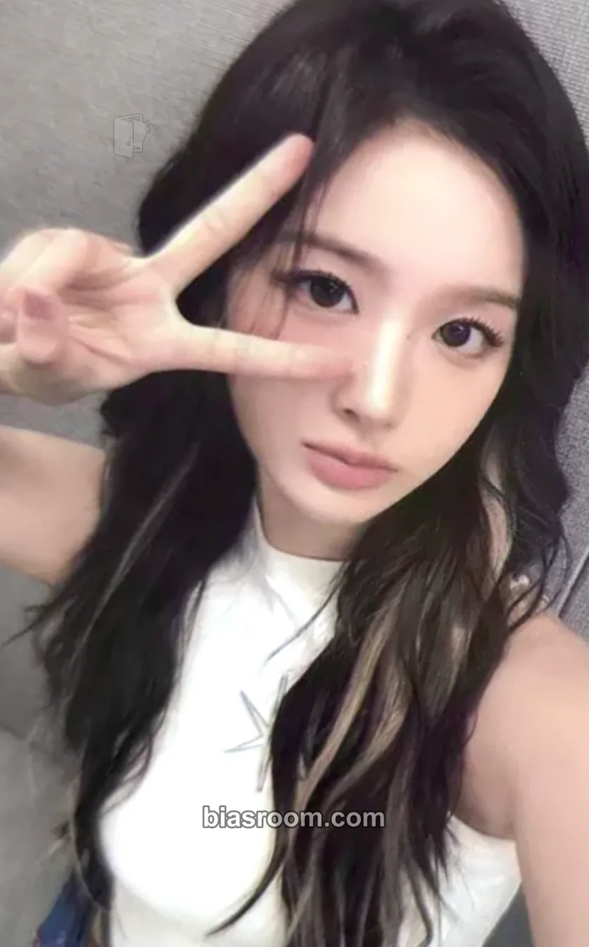 Sullyoon Fe3O4: STICK OUT Photocard - NMIXX - NMIXX K-pop photocard