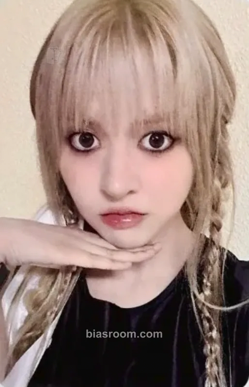 Lily Fe3O4: STICK OUT Photocard - NMIXX - NMIXX K-pop photocard