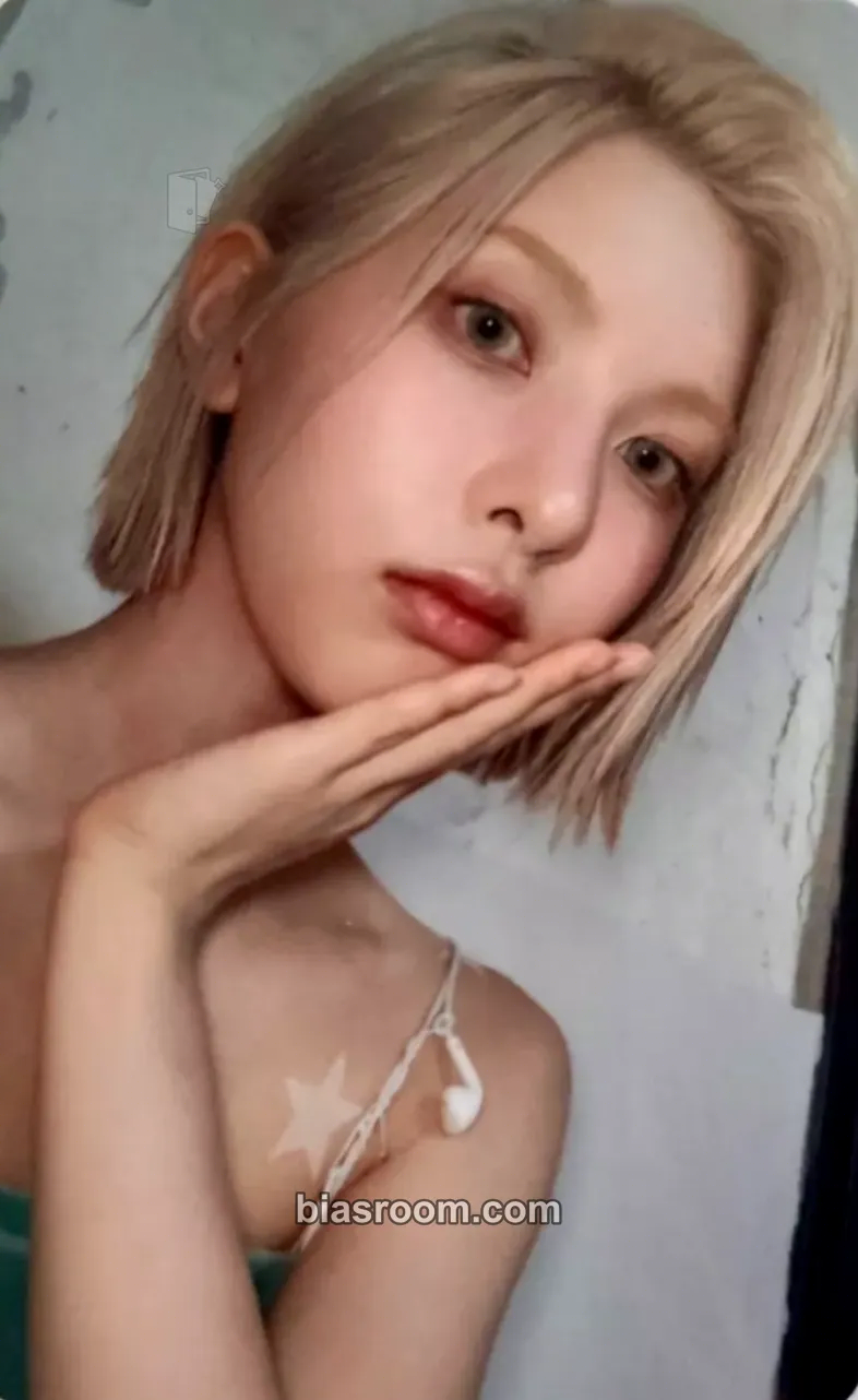 Bae Fe3O4: STICK OUT Photocard - NMIXX - NMIXX K-pop photocard