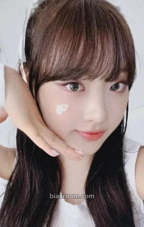 Chloe Sweetie but Saltie Photocard - cignature - cignature K-pop photocard