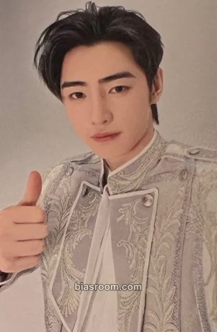 Sunghoon House of Vampire Photocard - ENHYPEN - ENHYPEN K-pop photocard