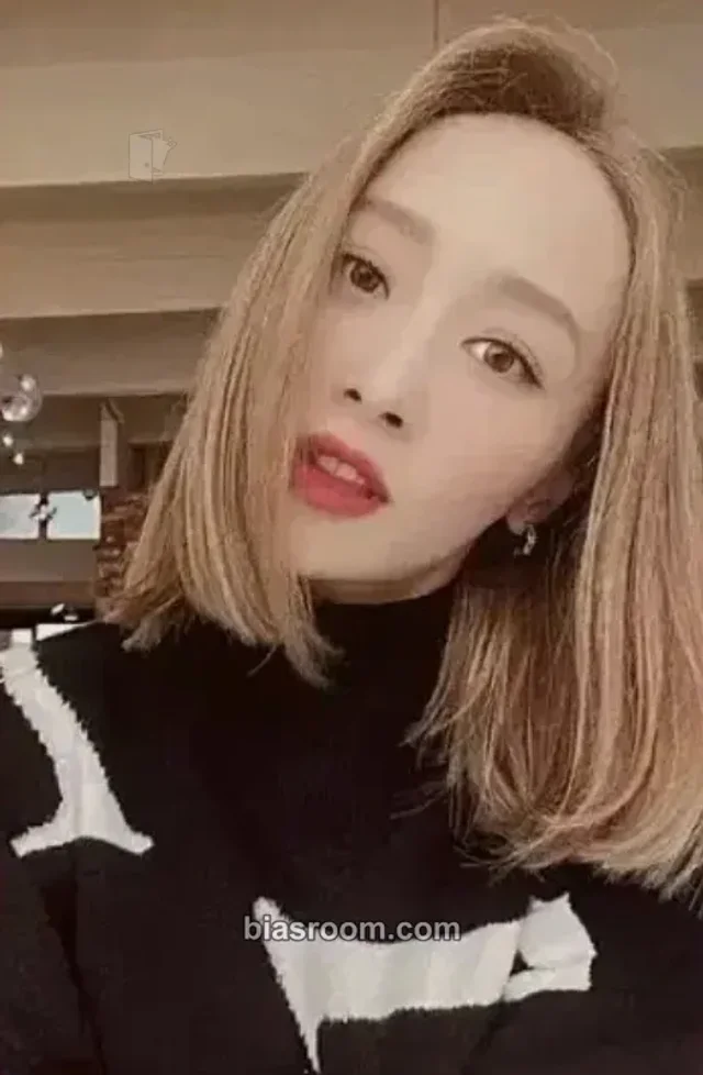 KARA - Nicole - Move Again Album makestar