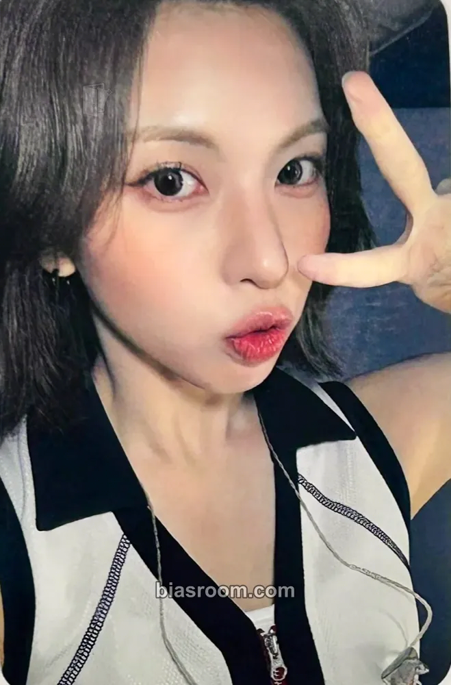 Bae Fe3O4: STICK OUT Photocard - NMIXX - NMIXX K-pop photocard