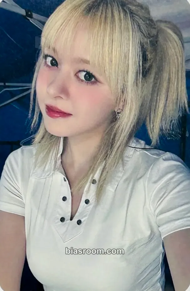Lily Fe3O4: STICK OUT Photocard - NMIXX - NMIXX K-pop photocard
