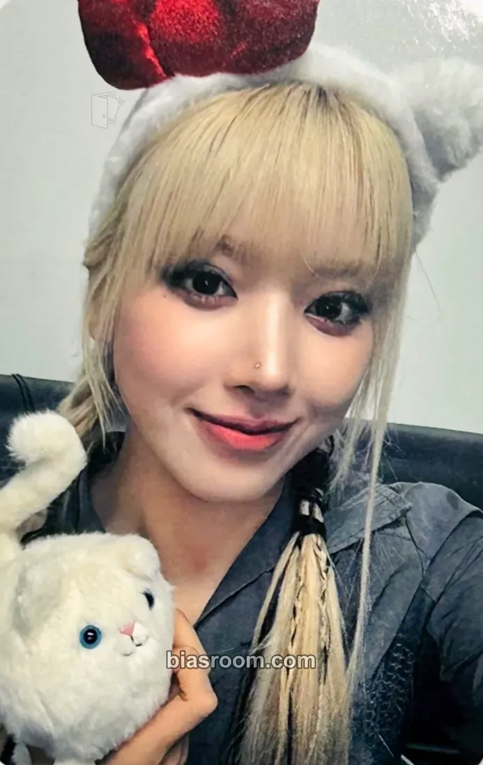 Jiwoo Fe3O4: STICK OUT Photocard - NMIXX - NMIXX K-pop photocard