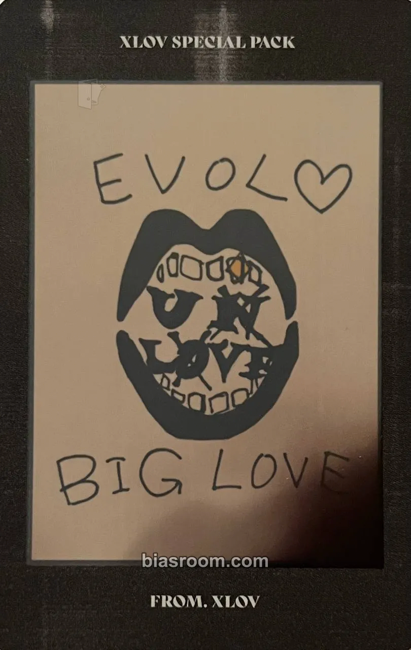 Haru UXLXVE Photocard - XLOV - XLOV K-pop photocard