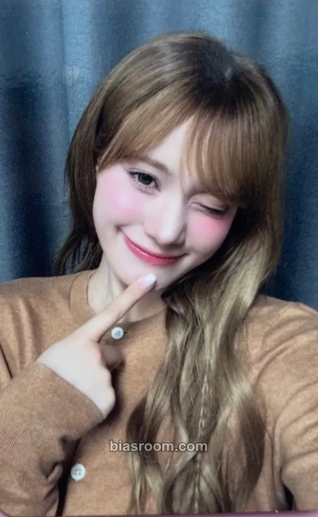 Nina LOVE LINE Photocard - NiziU - NiziU K-pop photocard