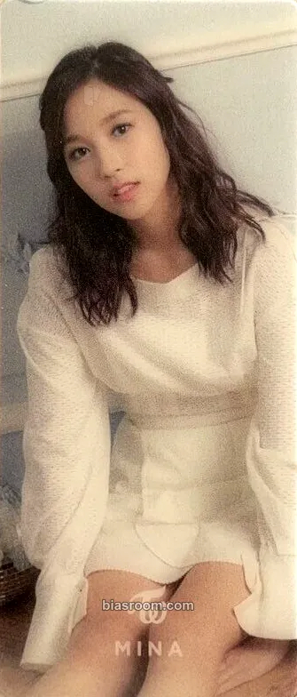Mina 2017 Season's Greetings Photocard - TWICE - TWICE K-pop photocard
