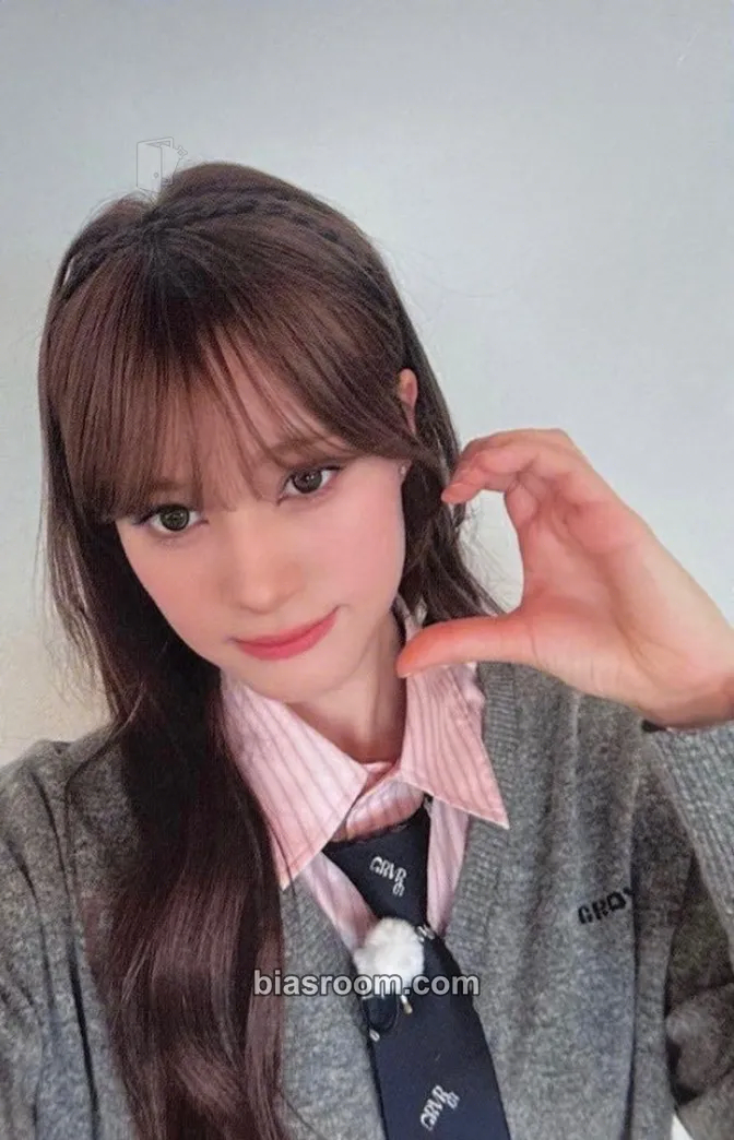 Nina LOVE LINE Photocard - NiziU - NiziU K-pop photocard