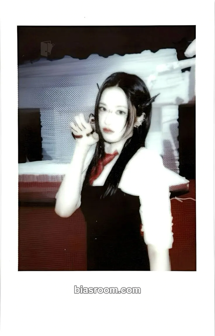 Yujin IVE SWITCH Photocard - IVE - IVE K-pop photocard