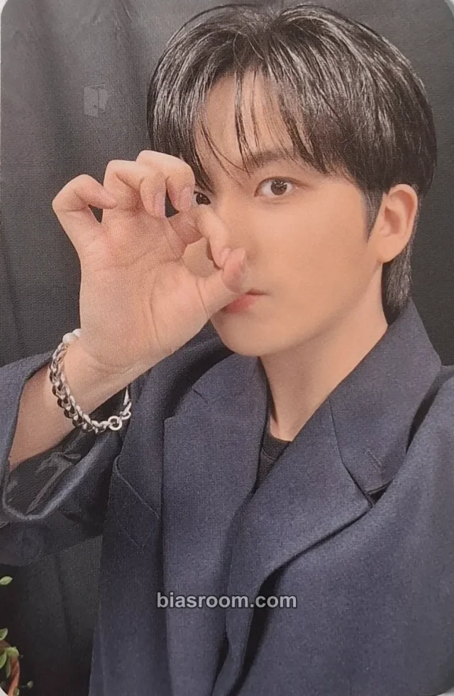 ATEEZ - Jongho - Towards The Light : Will To Power World Tour Event europe tour long sleeve shirt