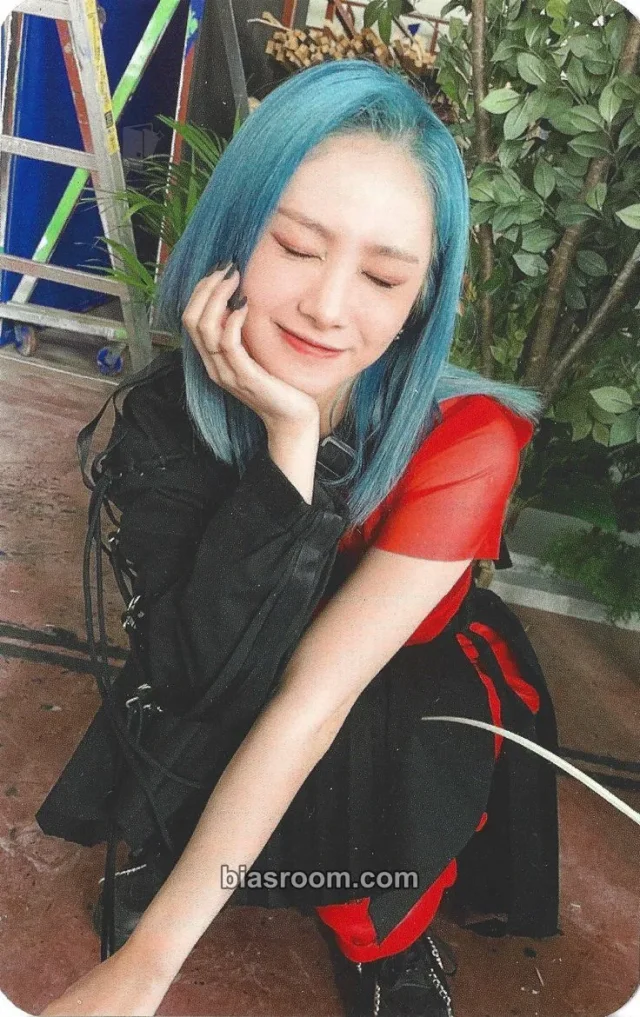 EVERGLOW - Mia - Last Melody Album album photocard