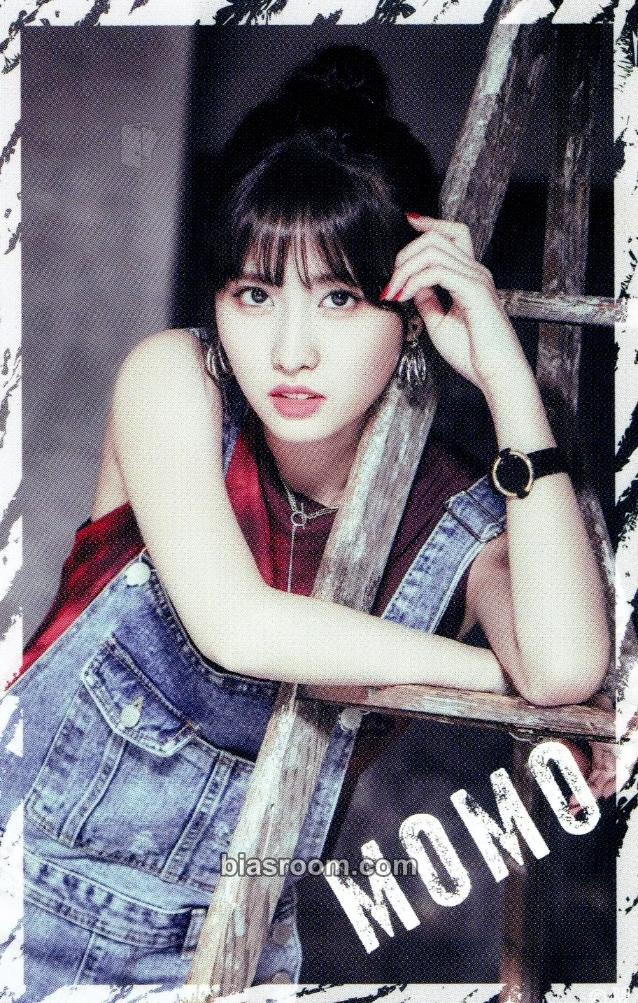 Momo 1st Arena Tour 2018 ‘BDZ’ Photocard - TWICE - TWICE K-pop photocard