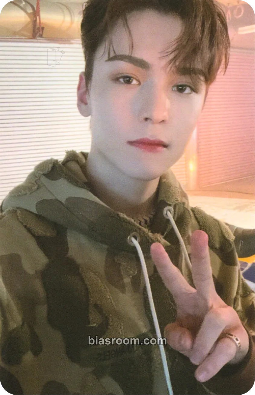 Vernon Attacca Photocard - SEVENTEEN - SEVENTEEN K-pop photocard