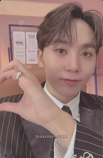 Seungkwan FML Photocard - SEVENTEEN - SEVENTEEN K-pop photocard