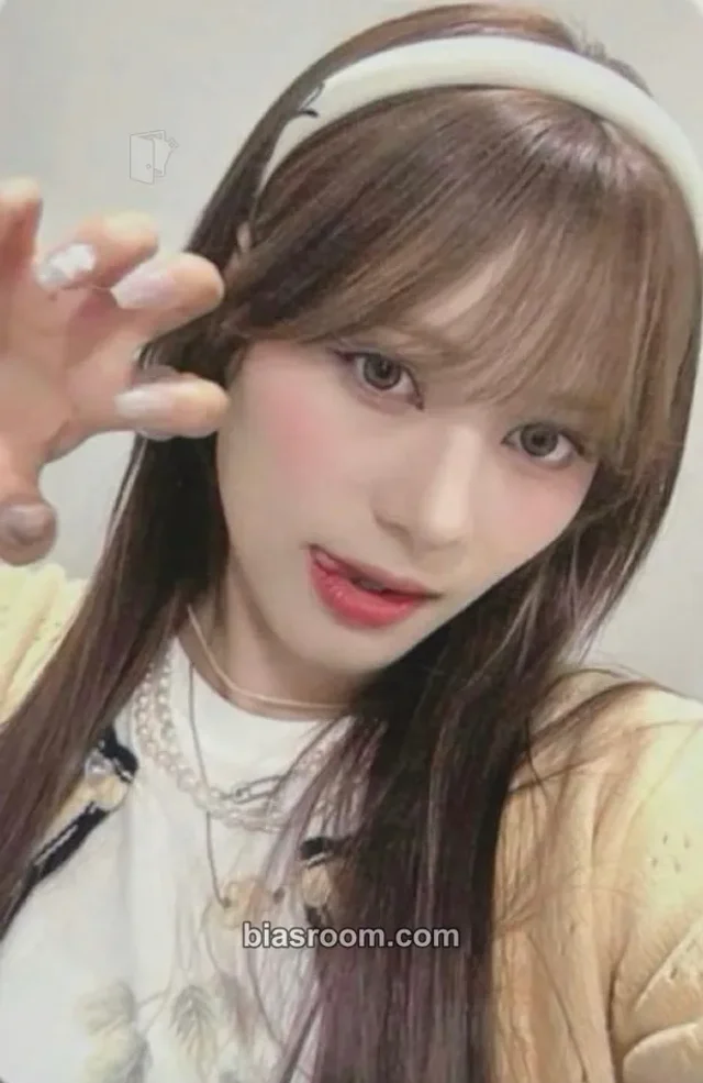 NiziU - Nina - LOVE LINE Album video call (fancall) mymusictaste (mmt) round 2