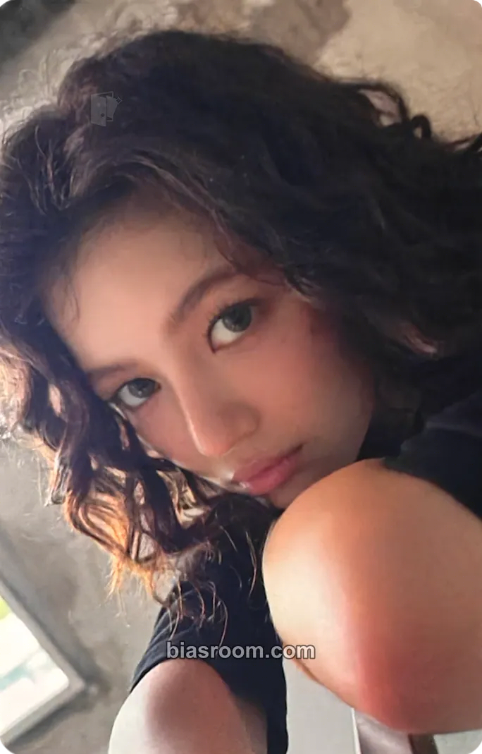 Danielle Supernatural Photocard - NewJeans - NewJeans K-pop photocard