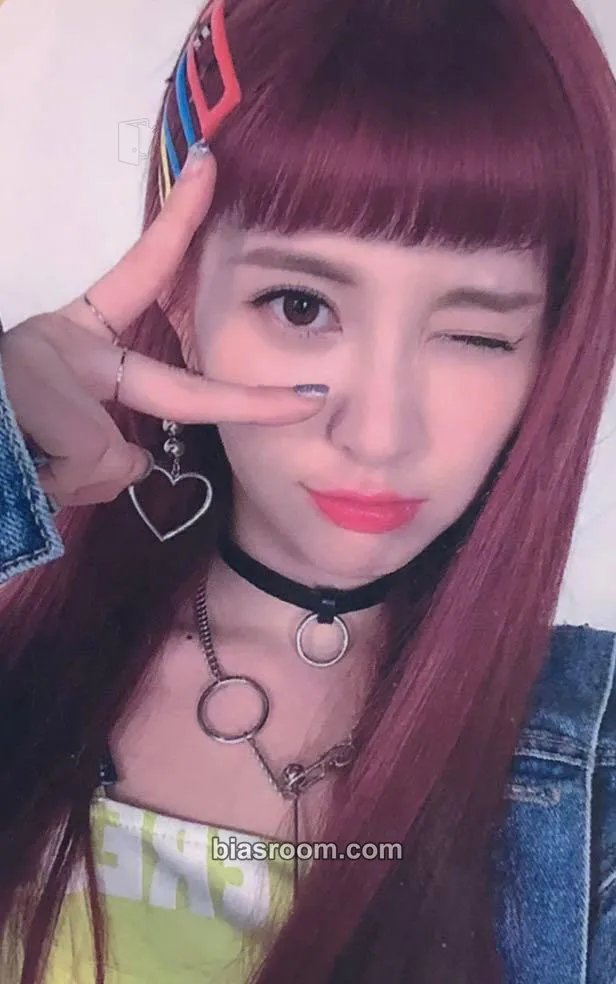 Yebin Begin With The End Photocard - UNI.T - UNI.T K-pop photocard