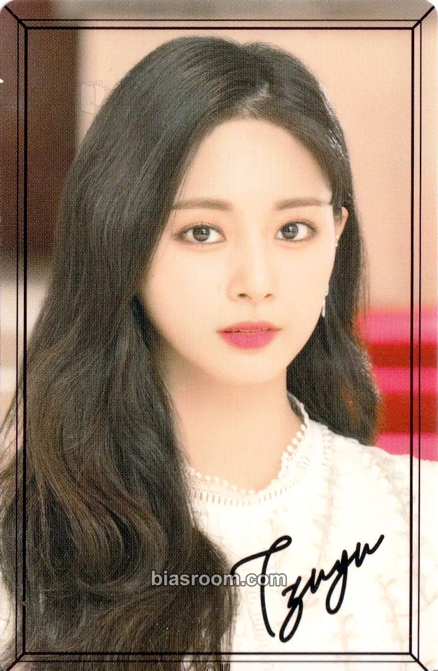 Tzuyu Dome Tour #DreamDay - Japan 2019 Photocard - TWICE - TWICE K-pop photocard