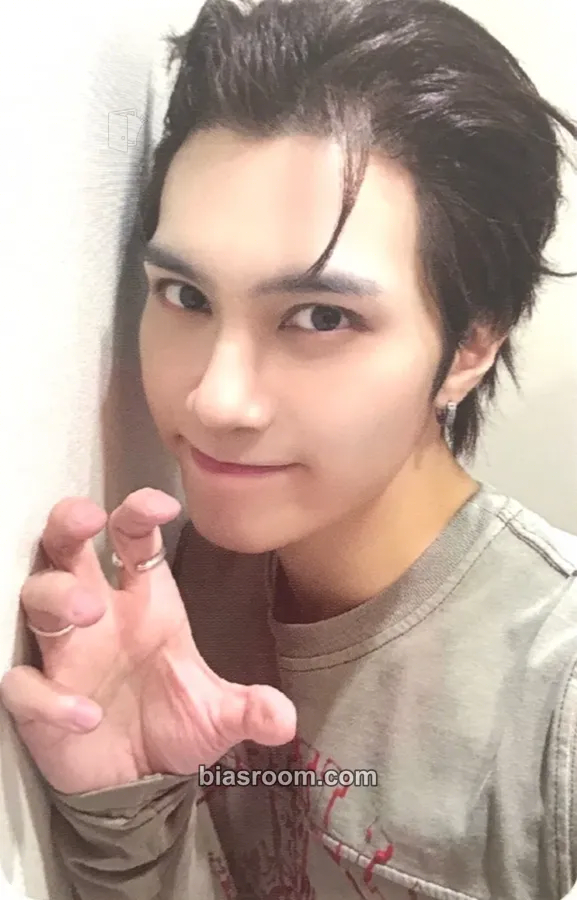 Hendery Give Me That Photocard - WayV - WayV K-pop photocard