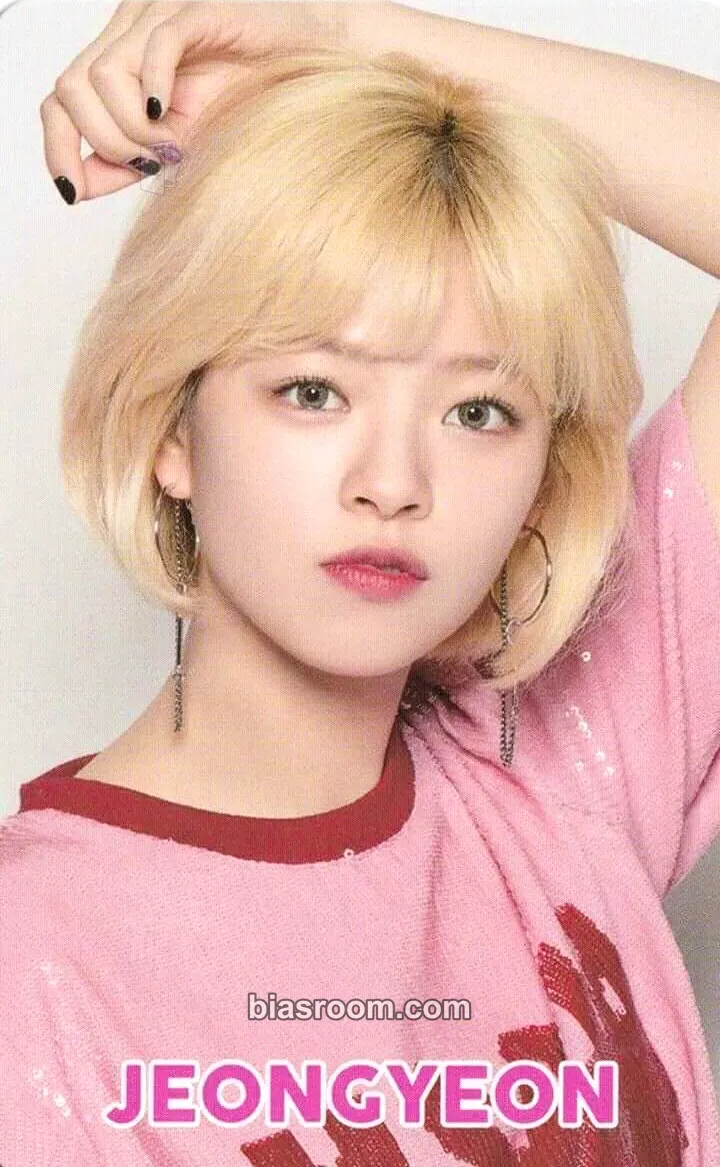 Jeongyeon #TWICE Photocard - TWICE - TWICE K-pop photocard
