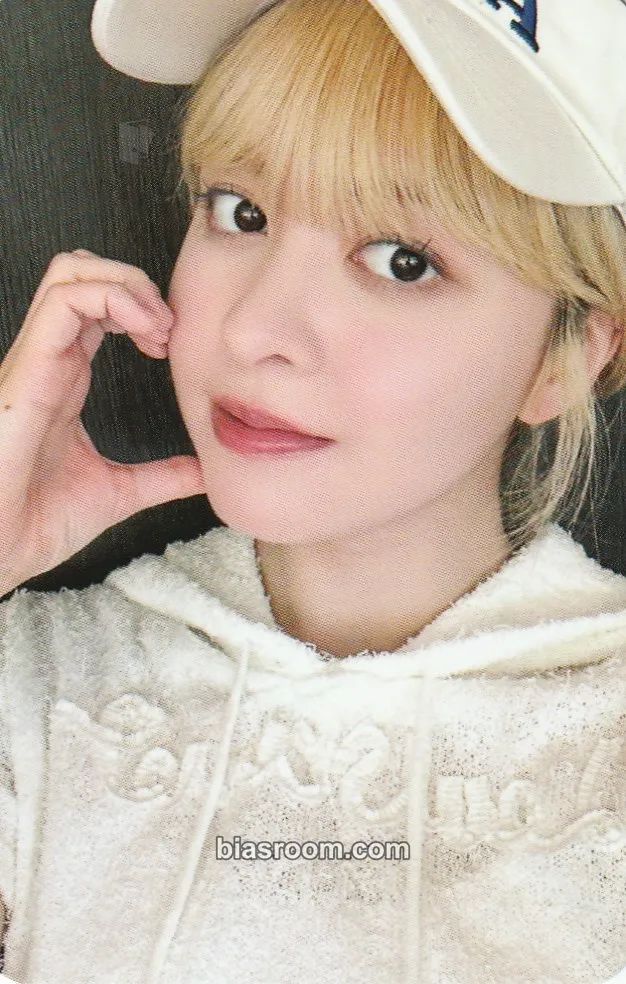 Lily Fe3O4: STICK OUT Photocard - NMIXX - NMIXX K-pop photocard