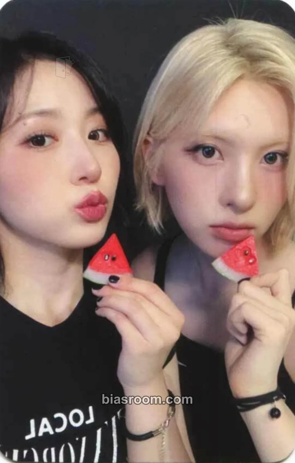 Fe3O4: STICK OUT Photocard - NMIXX - NMIXX K-pop photocard