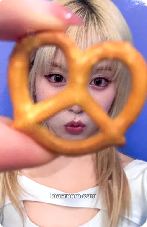 Jiwoo Fe3O4: STICK OUT Photocard - NMIXX - NMIXX K-pop photocard