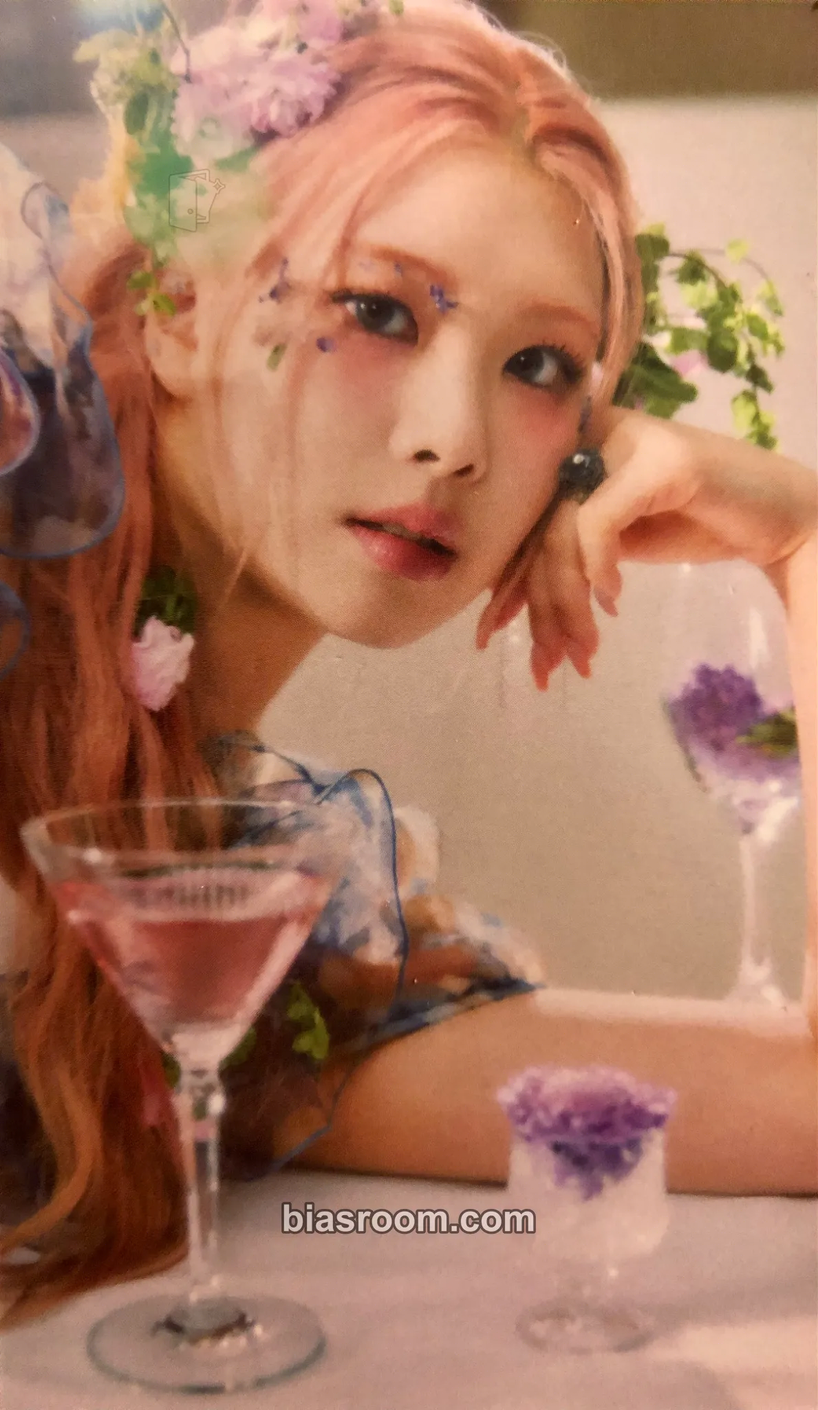Swan Twenty Photocard - PURPLE KISS - PURPLE KISS K-pop photocard