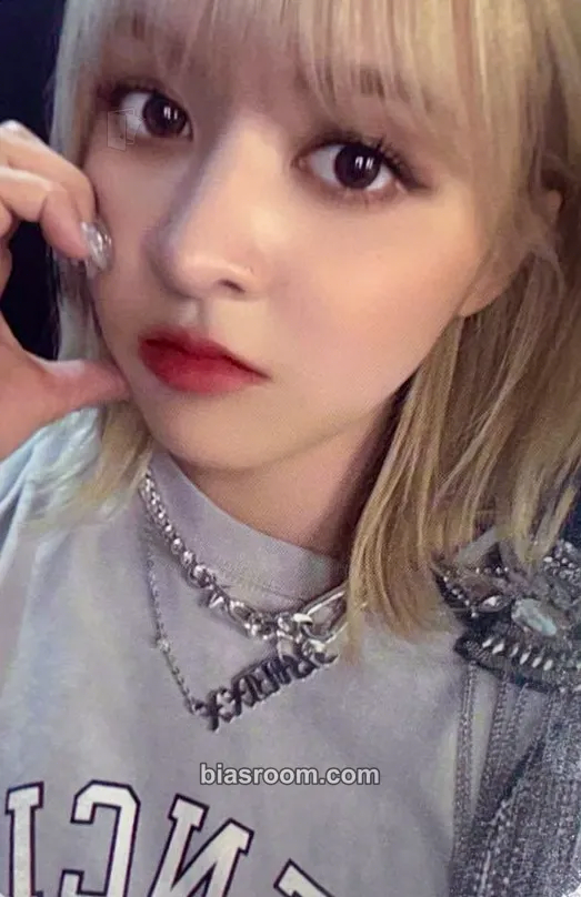 Lily Fe3O4: BREAK Photocard - NMIXX - NMIXX K-pop photocard