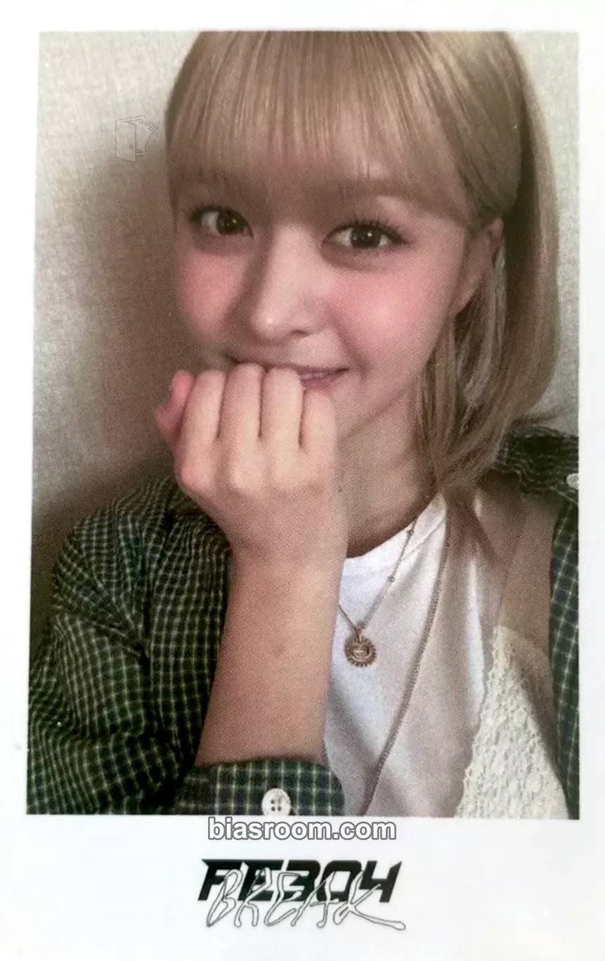 Lily Fe3O4: BREAK Photocard - NMIXX - NMIXX K-pop photocard