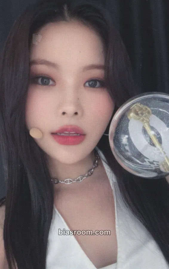 Rina Official Lightstick Photocard - Weki Meki - Weki Meki K-pop photocard