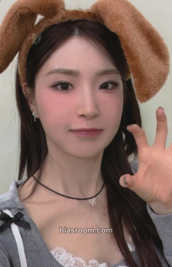 Yuna Love 2 Photocard - BBGIRLS - BBGIRLS K-pop photocard
