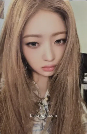 Rei REVIVE+ Photocard - IVE - IVE K-pop photocard