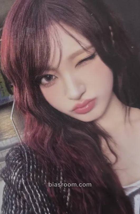 Liz REVIVE+ Photocard - IVE - IVE K-pop photocard