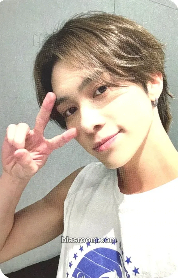 Hendery Frequency Photocard - WayV - WayV K-pop photocard