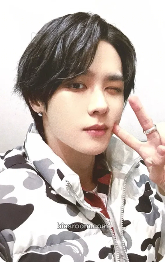 Kun Frequency Photocard - WayV - WayV K-pop photocard