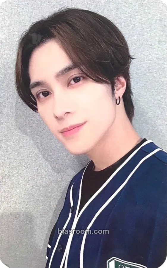 Hendery Frequency Photocard - WayV - WayV K-pop photocard