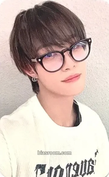 Yangyang Frequency Photocard - WayV - WayV K-pop photocard