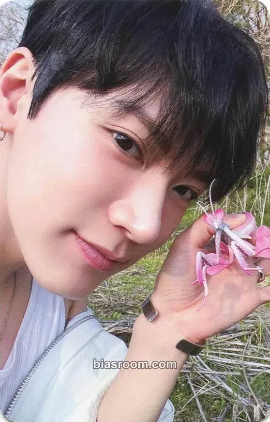Ten Give Me That Photocard - WayV - WayV K-pop photocard