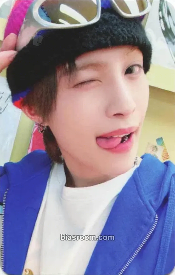 Yangyang Give Me That Photocard - WayV - WayV K-pop photocard