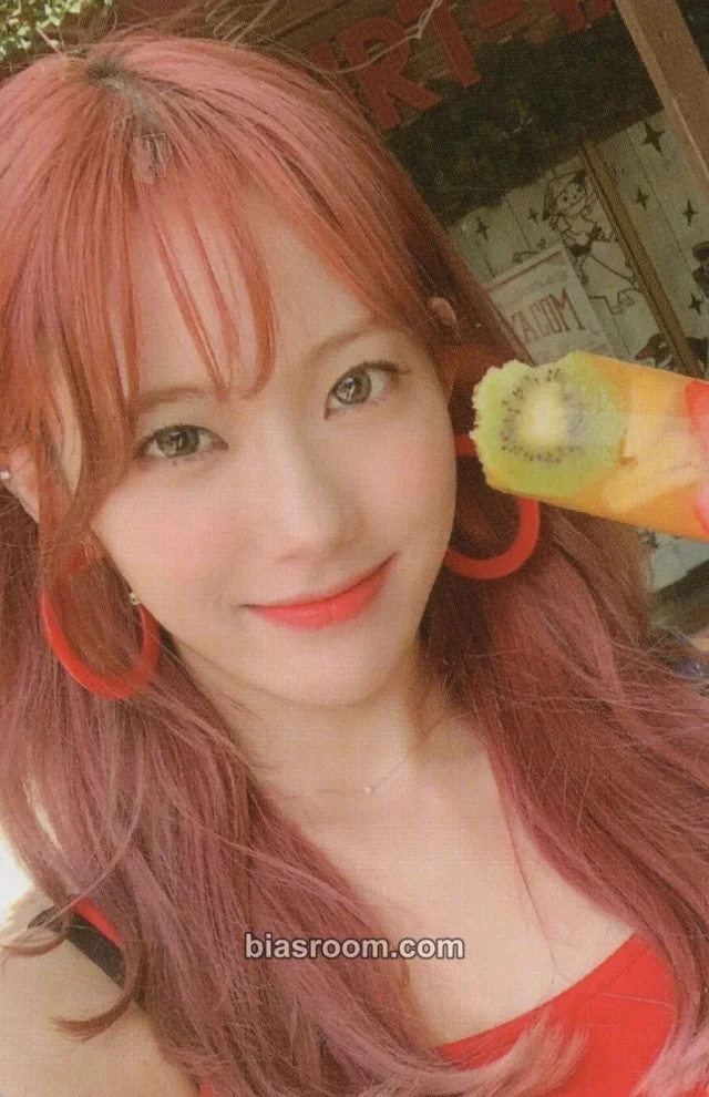 WJSN - Luda - WJSN UJUNG 3rd FANSHIP KIT Other kit inclusion