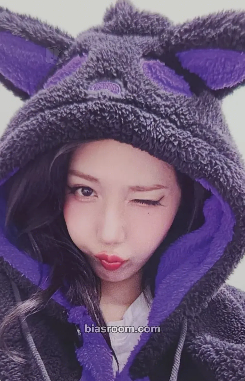 SinB A Montage of ( ) Photocard - VIVIZ - VIVIZ K-pop photocard